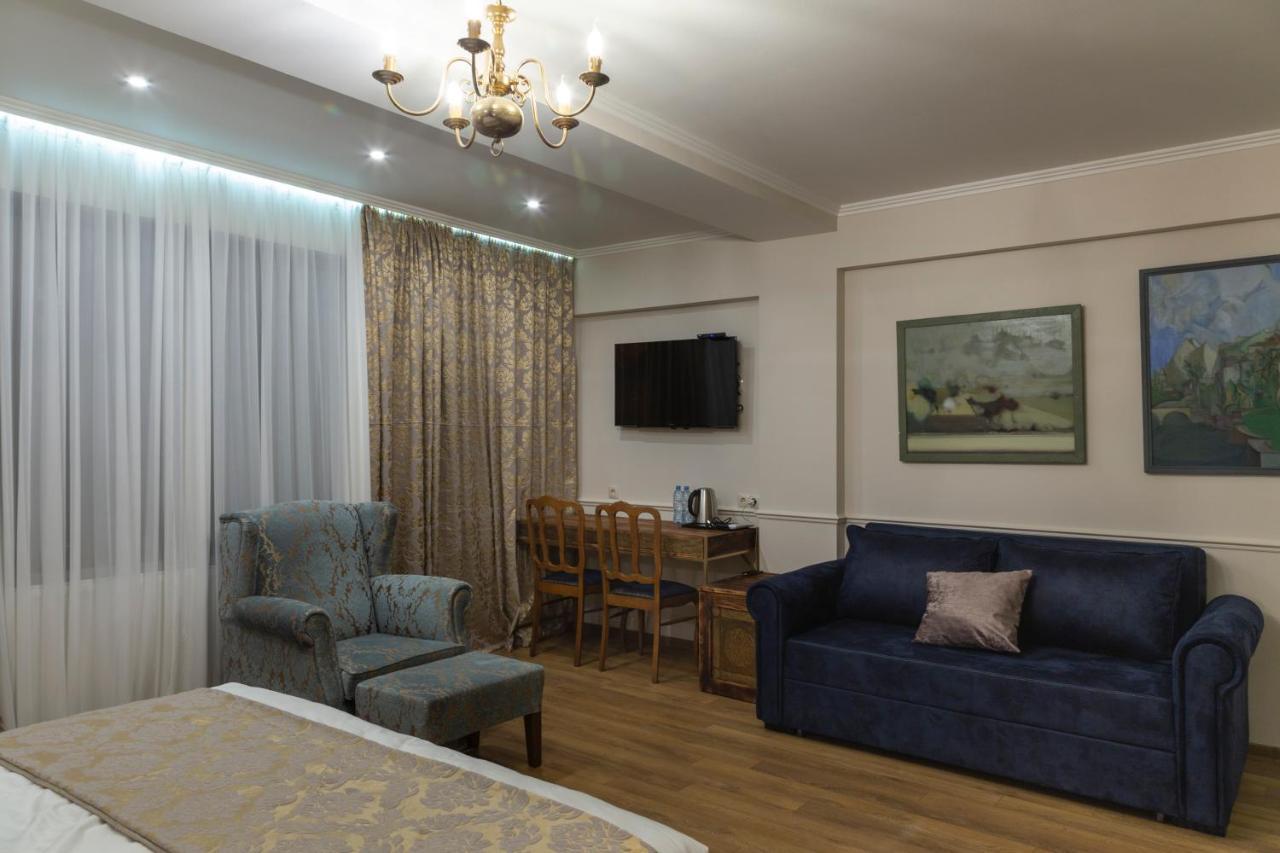 Omart Hotel - Gallery Τυφλίδα Εξωτερικό φωτογραφία